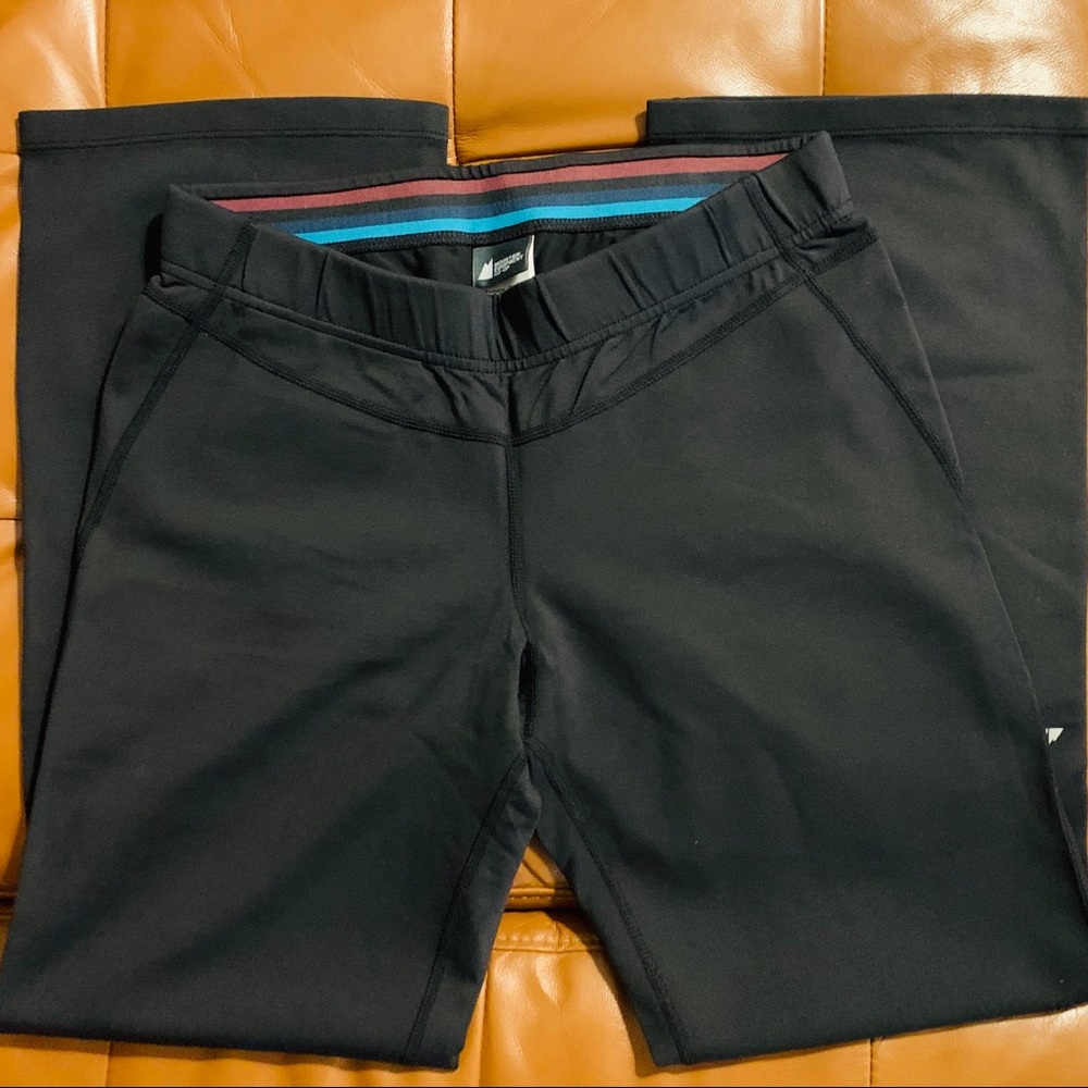 MEC walking/ jogging/ yoga leggings